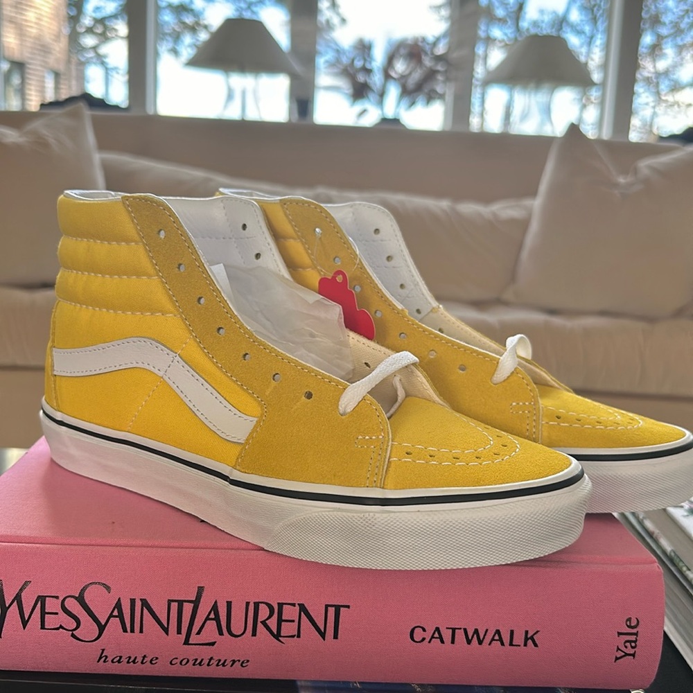 Vans SK8 Hi Cyber Yellow NWT High Top M 7.5 / W 9.0